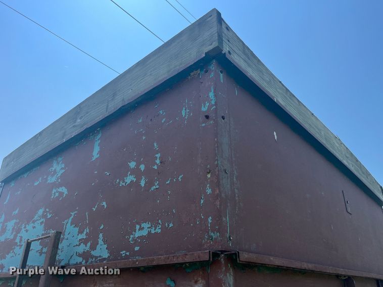 image for item LB9010 Gravity wagon