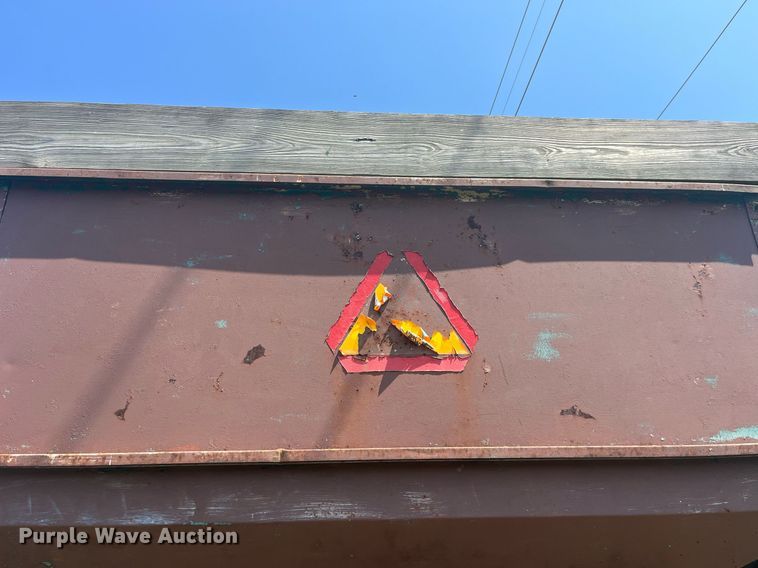 image for item LB9010 Gravity wagon