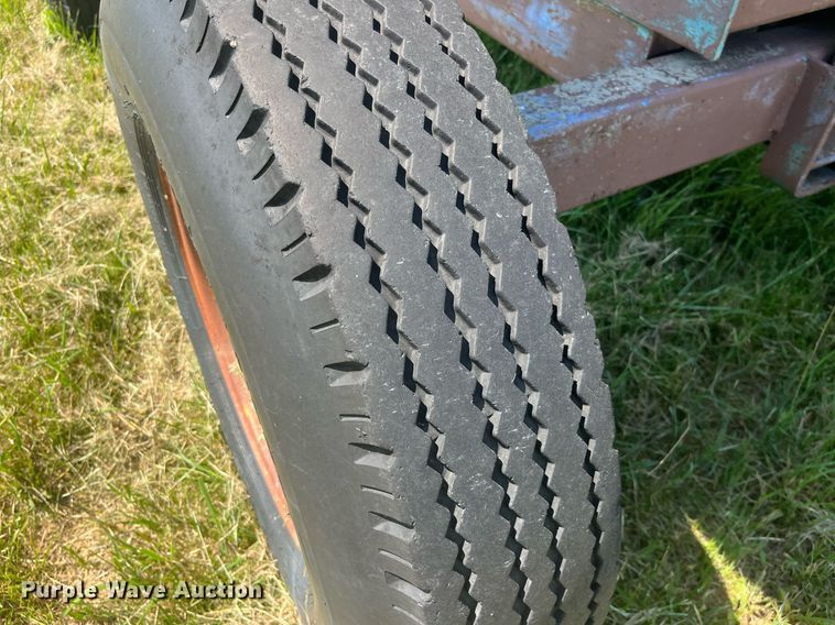 image for item LB9010 Gravity wagon