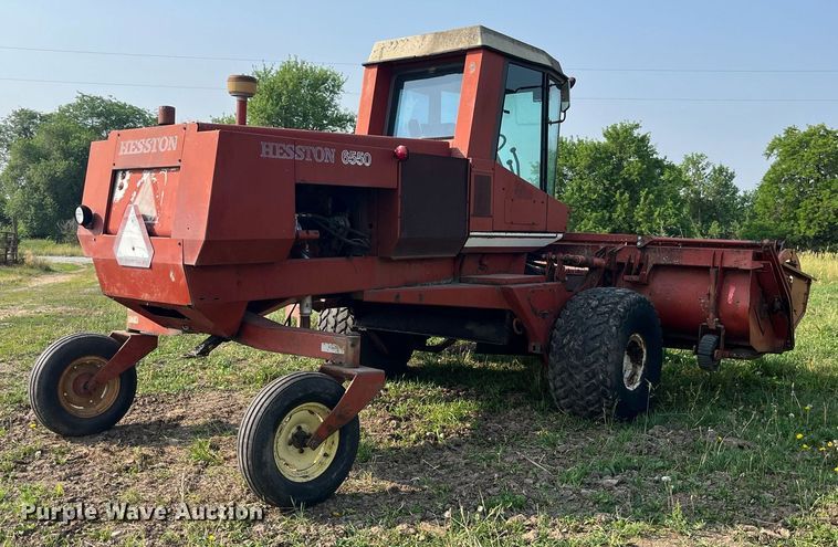 image for item LB9014 1982 Hesston 6550  swather / windrower