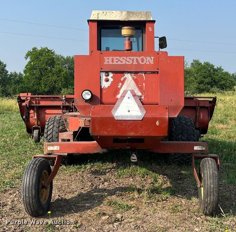image for item LB9014 1982 Hesston 6550  swather / windrower