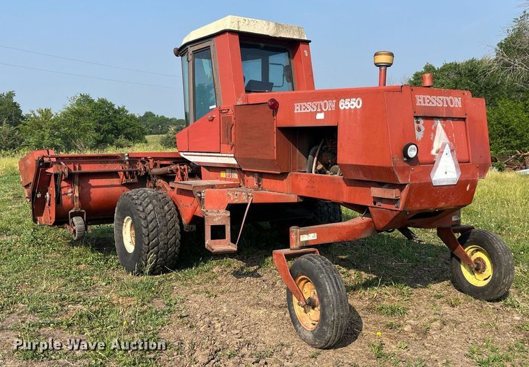 image for item LB9014 1982 Hesston 6550  swather / windrower