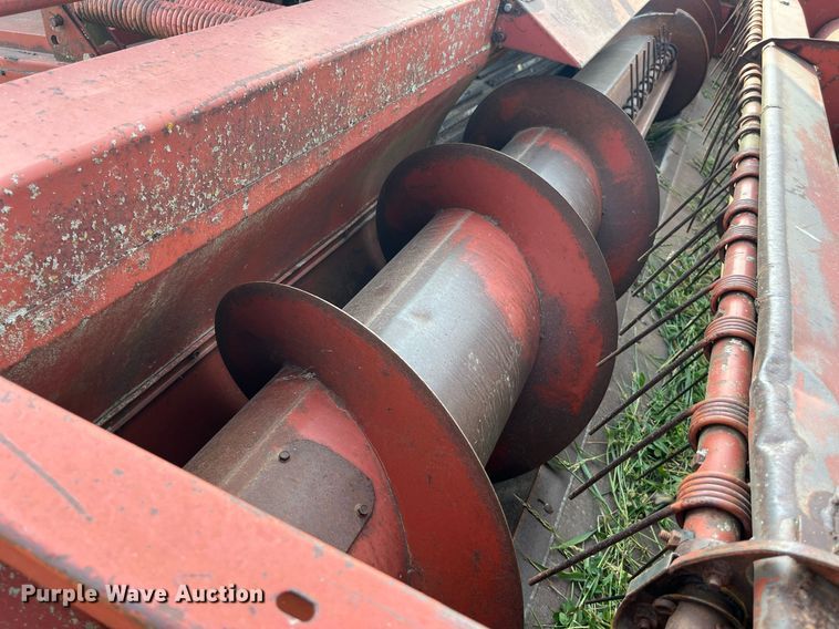 image for item LB9014 1982 Hesston 6550  swather / windrower