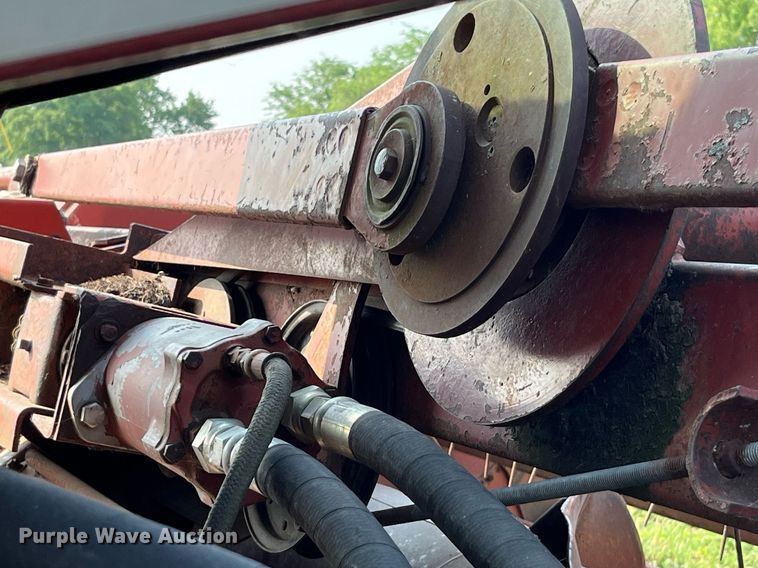 image for item LB9014 1982 Hesston 6550  swather / windrower