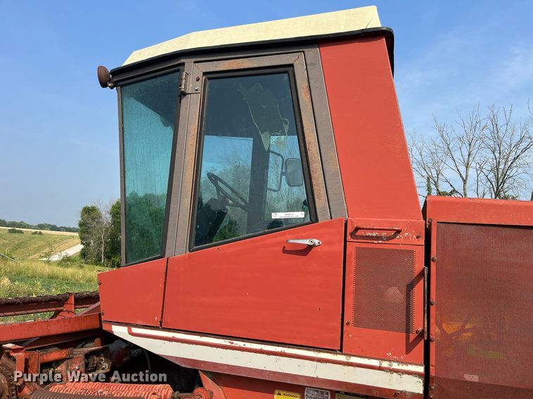 image for item LB9014 1982 Hesston 6550  swather / windrower