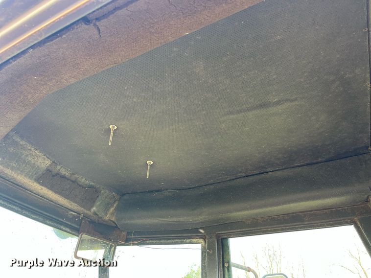 image for item LB9014 1982 Hesston 6550  swather / windrower