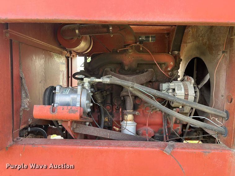 image for item LB9014 1982 Hesston 6550  swather / windrower