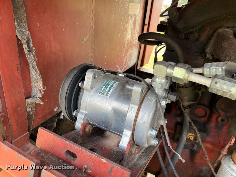 image for item LB9014 1982 Hesston 6550  swather / windrower