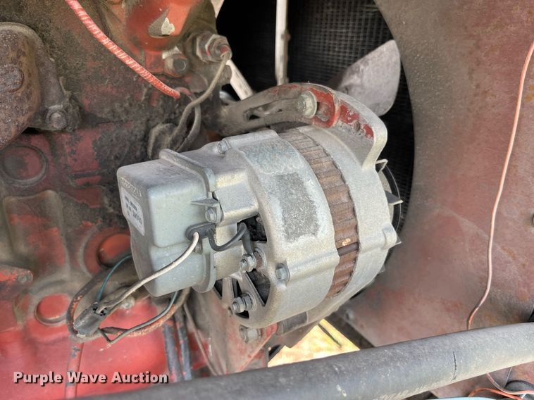 image for item LB9014 1982 Hesston 6550  swather / windrower