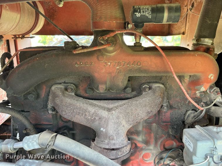 image for item LB9014 1982 Hesston 6550  swather / windrower