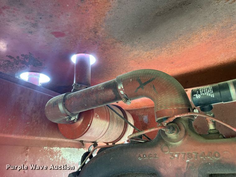 image for item LB9014 1982 Hesston 6550  swather / windrower