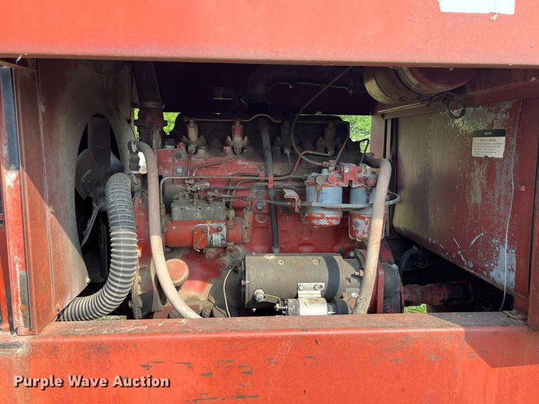 image for item LB9014 1982 Hesston 6550  swather / windrower