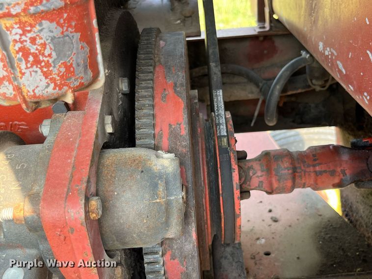 image for item LB9014 1982 Hesston 6550  swather / windrower