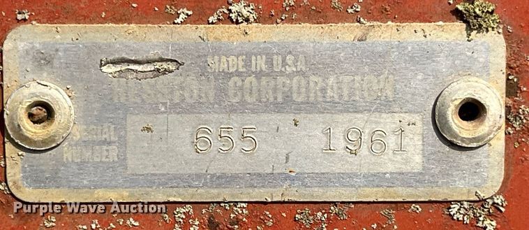 image for item LB9014 1982 Hesston 6550  swather / windrower