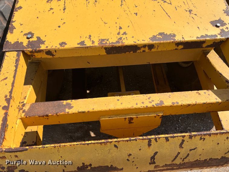 image for item LB9366 Hancock  elevating scraper