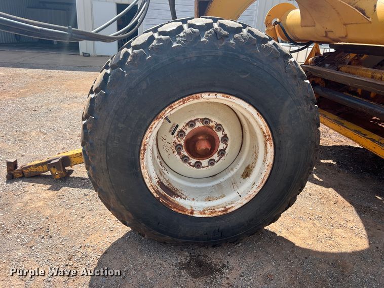 image for item LB9366 Hancock  elevating scraper