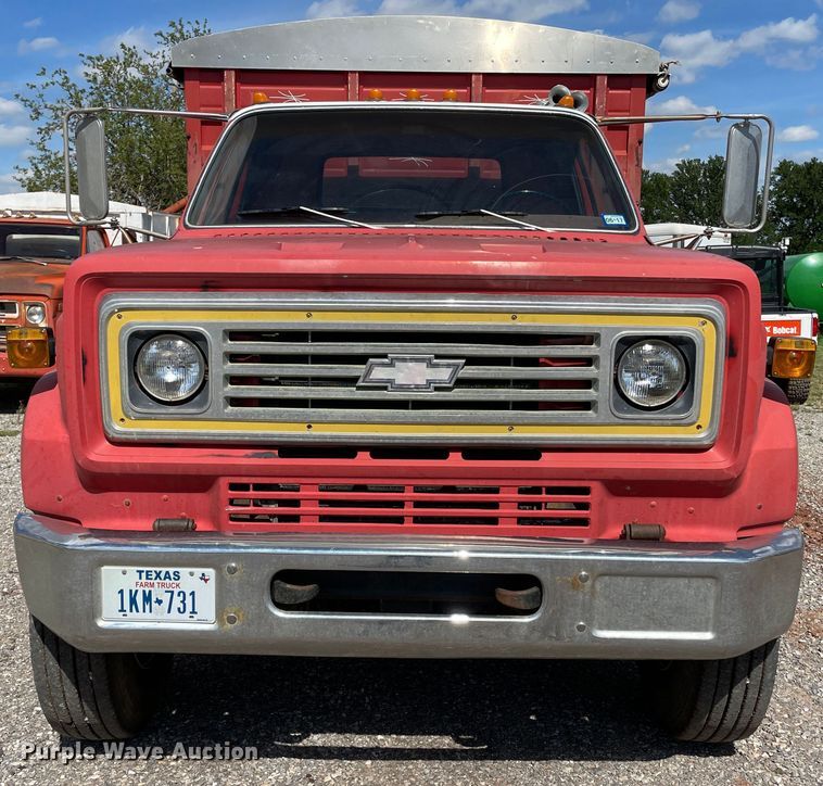 image for item LB9368 1977 Chevrolet C65  grain truck