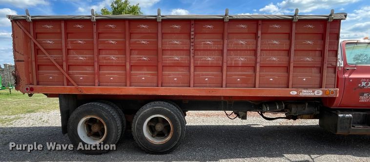 image for item LB9368 1977 Chevrolet C65  grain truck