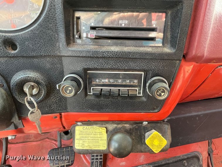 image for item LB9368 1977 Chevrolet C65  grain truck