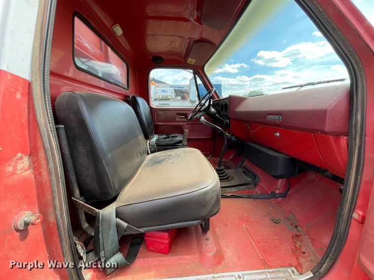 image for item LB9368 1977 Chevrolet C65  grain truck