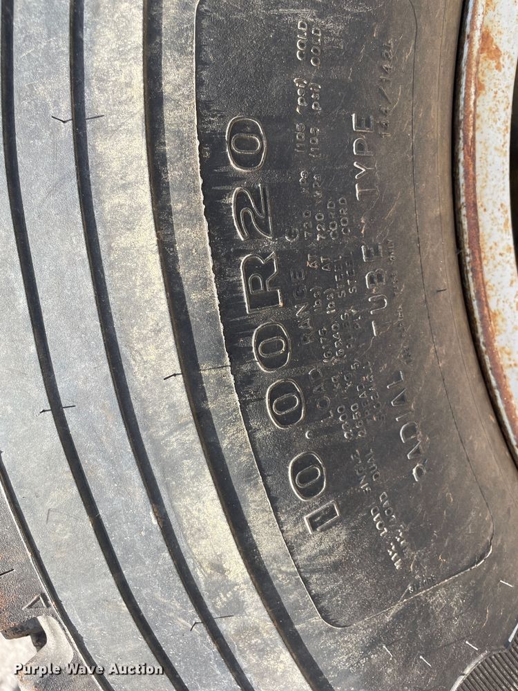 image for item LB9368 1977 Chevrolet C65  grain truck