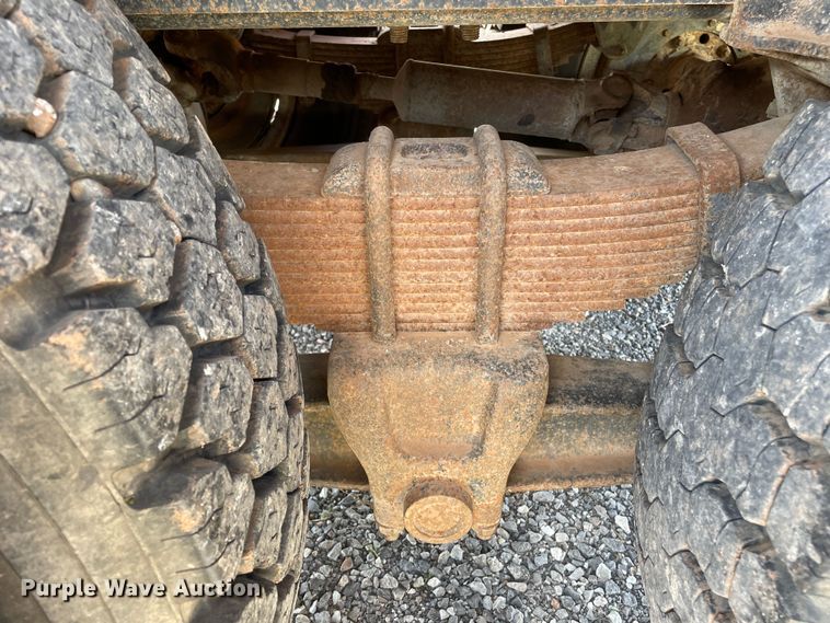 image for item LB9368 1977 Chevrolet C65  grain truck