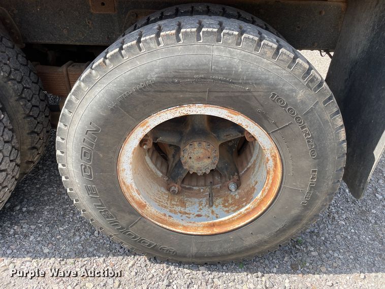 image for item LB9368 1977 Chevrolet C65  grain truck