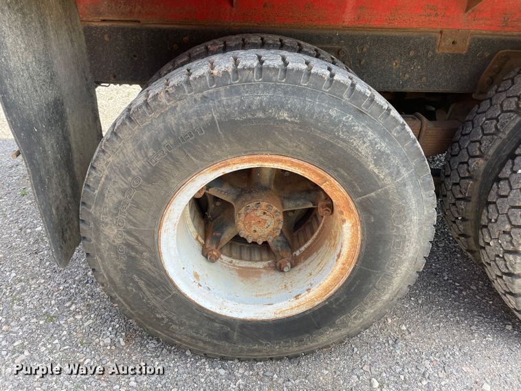 image for item LB9368 1977 Chevrolet C65  grain truck