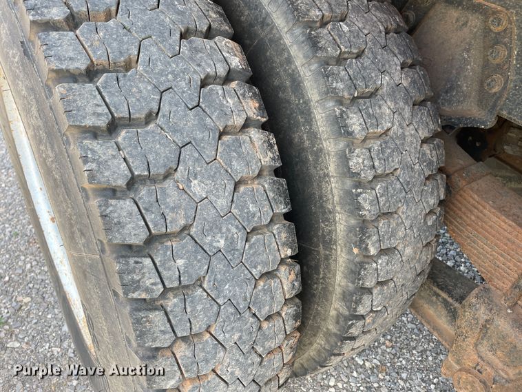 image for item LB9368 1977 Chevrolet C65  grain truck