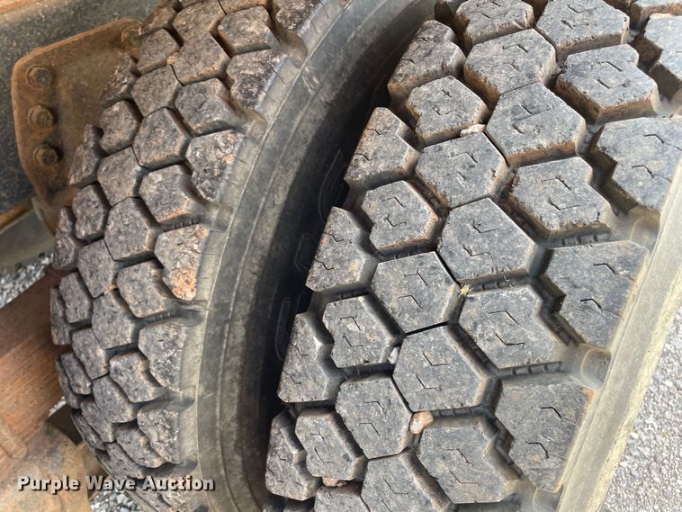 image for item LB9368 1977 Chevrolet C65  grain truck