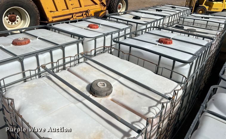 image for item LB9371 (13) 500 gallon poly tanks