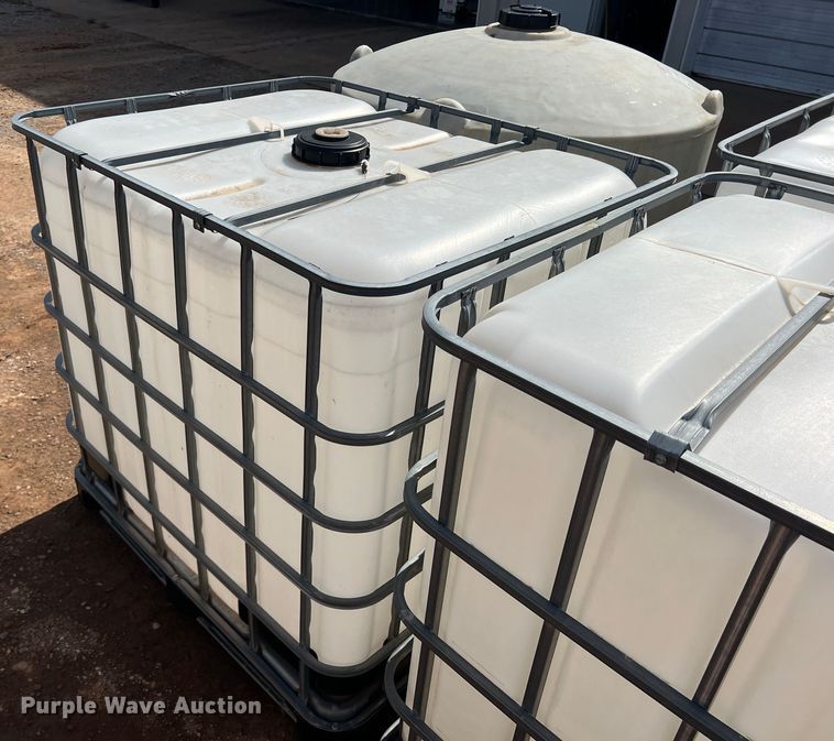 image for item LB9371 (13) 500 gallon poly tanks