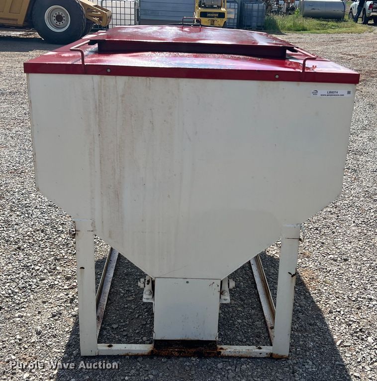 image for item LB9374 Trip Hopper  cake feeder