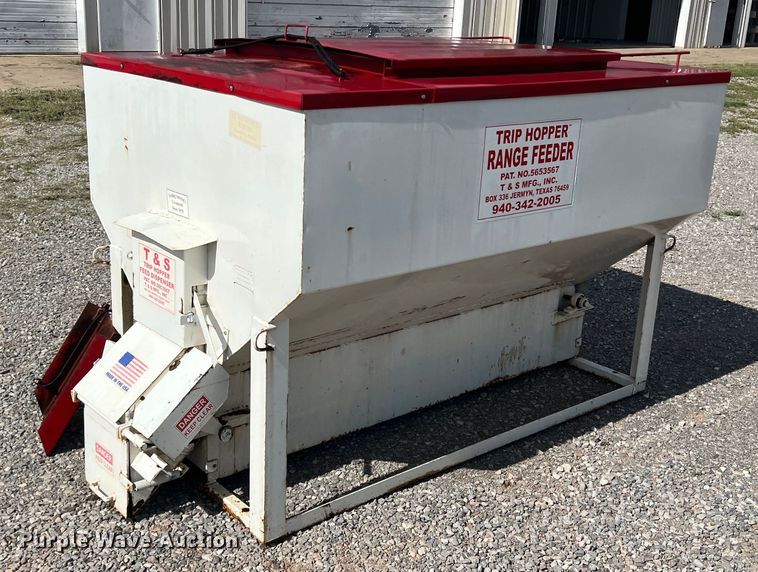 image for item LB9374 Trip Hopper  cake feeder