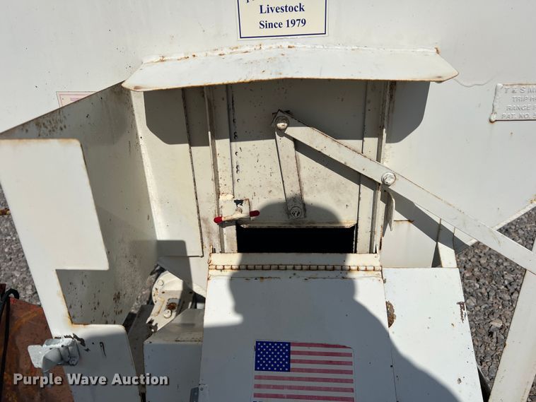 image for item LB9374 Trip Hopper  cake feeder