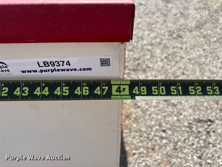 image for item LB9374 Trip Hopper  cake feeder