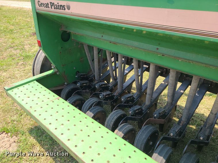 image for item LE9134 Great Plains Solid Stand 13  grain drill