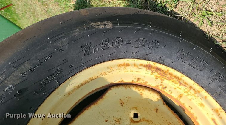 image for item LE9134 Great Plains Solid Stand 13  grain drill