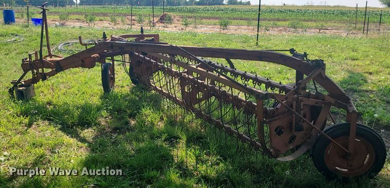 image for item LE9140 Allis Chalmers  hay rake