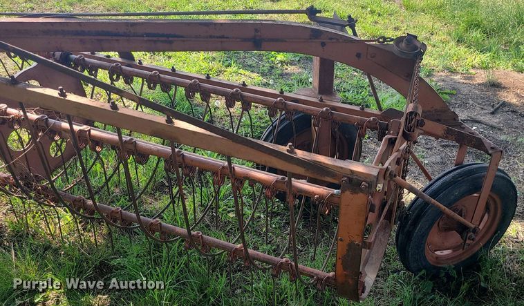 image for item LE9140 Allis Chalmers  hay rake