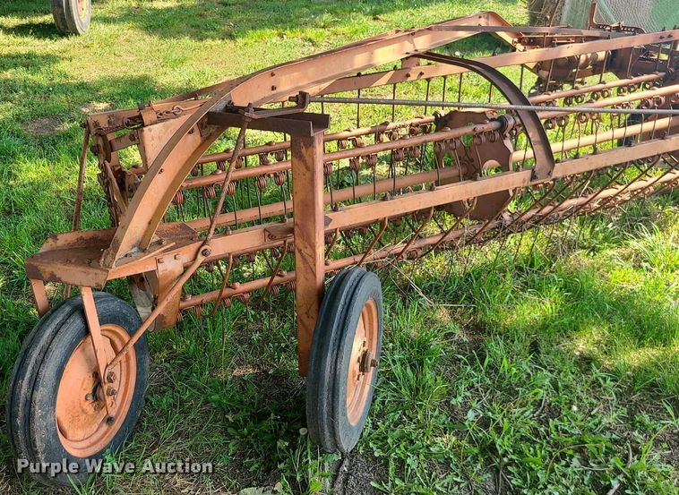 image for item LE9140 Allis Chalmers  hay rake
