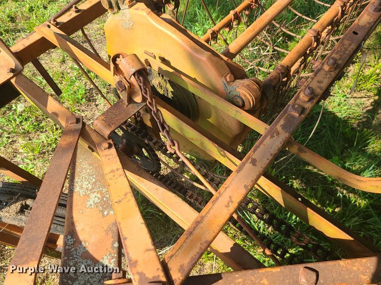 image for item LE9140 Allis Chalmers  hay rake