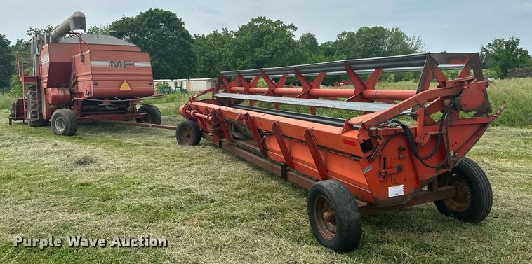 image for item LG9246 1981 Massey Ferguson 860  combine