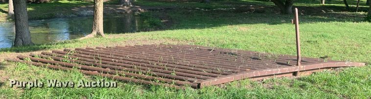 image for item LH9642 Cattle guard