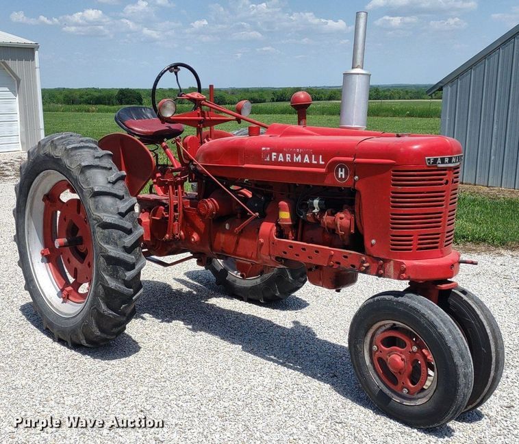 image for item LL9173 1943 McCormick Farmall H  tractor