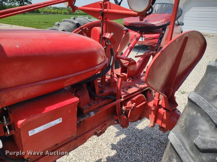 image for item LL9173 1943 McCormick Farmall H  tractor