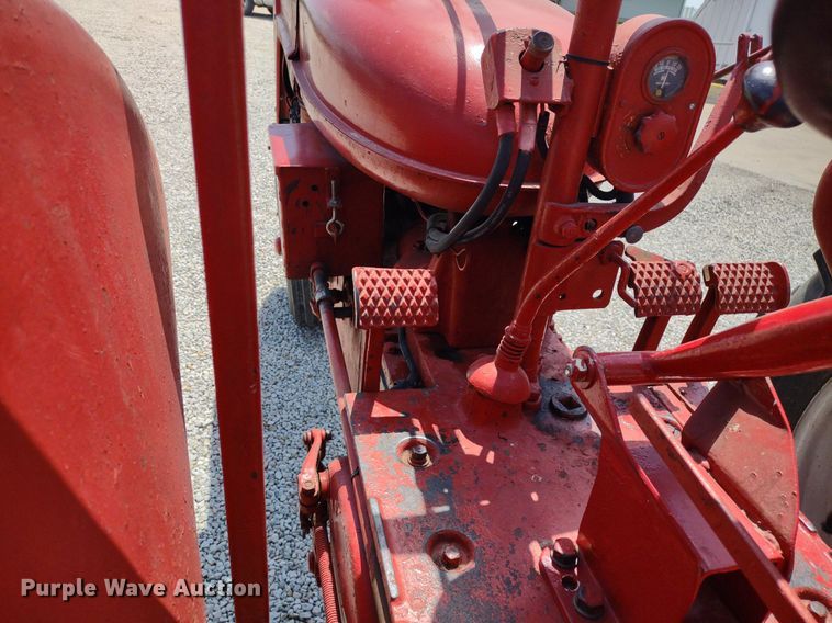 image for item LL9173 1943 McCormick Farmall H  tractor