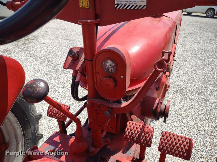 image for item LL9173 1943 McCormick Farmall H  tractor