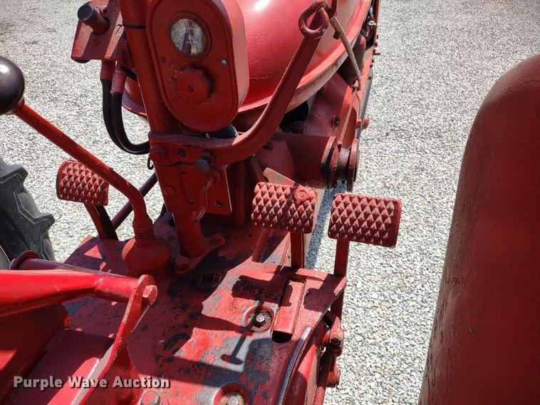 image for item LL9173 1943 McCormick Farmall H  tractor