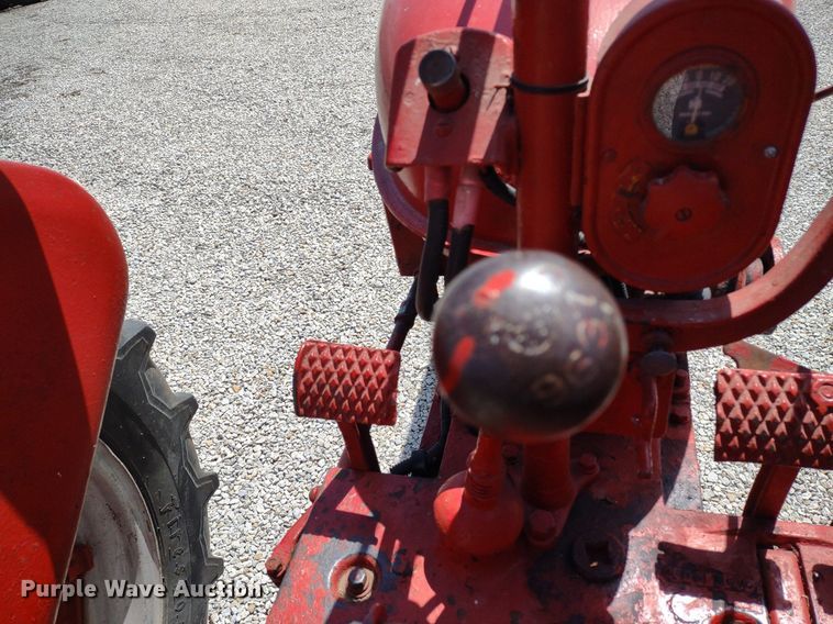 image for item LL9173 1943 McCormick Farmall H  tractor